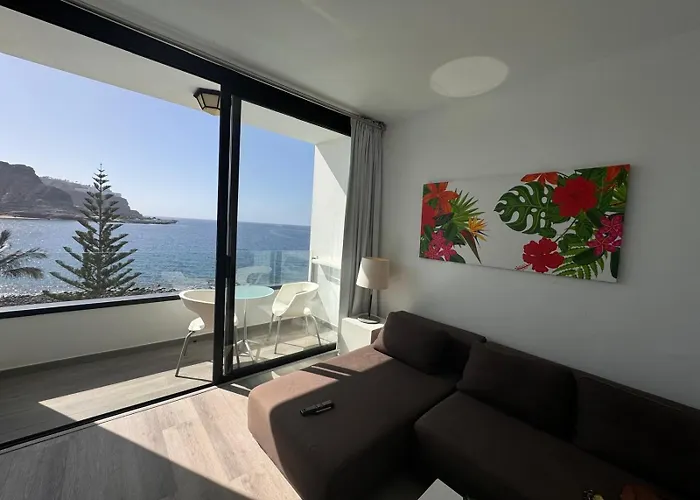 Riviera Paradise