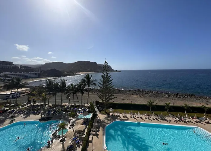 Riviera Paradise